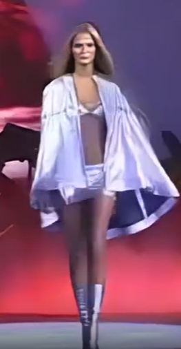 你还在被疏通支气管炒作宫崎彩AV